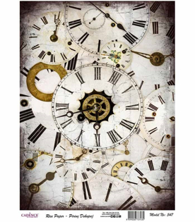 كاغذ دكوپاژ برنجي كادنس اين كاغذ از مواد ظريف ونازك ولي با استحكام بالا ساخته شده است. دكوپاژ برنجي كادنس از دستمال سفره ضخيم تر است اما به راحتي بر روي سطح كار مي خوابد و داراي طرح ها ورنگبندي هاي جذاب،جديدوبسيار شيكي نسبت به دستمال است.   قابل استفاده براي هر نوع تكنيكي (مدرن و كلاسيك)  تاكنون بيش از٦٠٠ طرح زيبا توليد شده است سايز اين محصول a3 ميباشد.