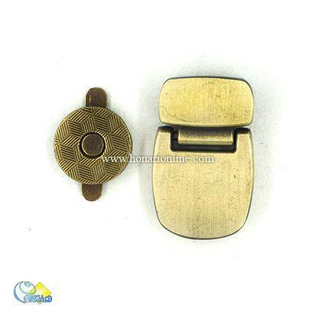 خرید قفل آهنربایی،قیمت قفل آهنربایی،قفل آهنربایی از کجا بخرم،خرید انواع قفل برای کیف های چرمی،قفل مناسب کیف های چرمی،موارد استفاده از قفل های آهنربایی،قفل آهنربایی در طرح های مختلف،،چرم دوزی سنتی،چرم دوزی با دست،مشته چرم دوزی از کجا بخرم،وسایل اولیه چرم دوزی،قیمت ابزار چرم دوزی،ابزار چرم دوزی از کجا بخرم،وسایل مورد نیاز برای چرم دوزی در منزل،معرفی ابزارآلات کار با چرم،ابزار های لازم برای چرم دوزی کدامند،هنری،لوازم هنری،فروش لوازم هنری،فروشگاه هنری آنلاین