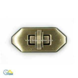 خرید قفل پیچکی،قیمت قفل پیچکی،قفل پیچکی از کجا بخرم،خرید انواع قفل برای کیف های چرمی،قفل مناسب کیف های چرمی،موارد استفاده از قفل های پیچکی،قفل پیچکی در طرح های مختلف،،چرم دوزی سنتی،چرم دوزی با دست،مشته چرم دوزی از کجا بخرم،وسایل اولیه چرم دوزی،قیمت ابزار چرم دوزی،ابزار چرم دوزی از کجا بخرم،وسایل مورد نیاز برای چرم دوزی در منزل،معرفی ابزارآلات کار با چرم،ابزار های لازم برای چرم دوزی کدامند،هنری،لوازم هنری،فروش لوازم هنری،فروشگاه هنری آنلاین