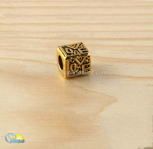 زیورآلات،ساخت زیوآلات دست ساز،وسایل مورد نیاز ساخت زیورآلات،فروش انواع لوازم مورد نیاز ساخت زیورآلات مانند:انواع پلاک و آویز،حلقه و میخ،پیچ و بست،انواع نخ،انواع مروارید وصدف در فروشگاه هنری آنلاین،خرید انواع پلاک و آویز،لوازم ساخت زیورآلات از کجا بخرم،قیمت لوازم ساخت زیورآلات،فروش انواع پلاک دستبند،فروش آویز در طرح های متنوع،ساخت زیورآلات دست ساز،هنری،فروش لوازم هنری،انواع لوازم هنری،هنری آنلاین،فروشگاه اینترنتی هنری آنلاین