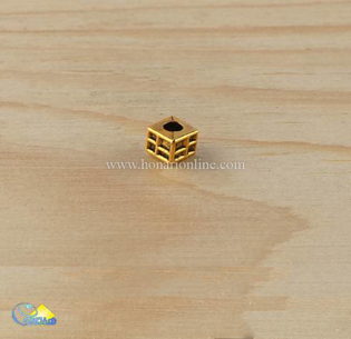 زیورآلات،ساخت زیوآلات دست ساز،وسایل مورد نیاز ساخت زیورآلات،فروش انواع لوازم مورد نیاز ساخت زیورآلات مانند:انواع پلاک و آویز،حلقه و میخ،پیچ و بست،انواع نخ،انواع مروارید وصدف در فروشگاه هنری آنلاین،خرید انواع پلاک و آویز،لوازم ساخت زیورآلات از کجا بخرم،قیمت لوازم ساخت زیورآلات،فروش انواع پلاک دستبند،فروش آویز در طرح های متنوع،ساخت زیورآلات دست ساز،هنری،فروش لوازم هنری،انواع لوازم هنری،هنری آنلاین،فروشگاه اینترنتی هنری آنلاین