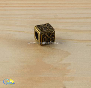 زیورآلات،ساخت زیوآلات دست ساز،وسایل مورد نیاز ساخت زیورآلات،فروش انواع لوازم مورد نیاز ساخت زیورآلات مانند:انواع پلاک و آویز،حلقه و میخ،پیچ و بست،انواع نخ،انواع مروارید وصدف در فروشگاه هنری آنلاین،خرید انواع پلاک و آویز،لوازم ساخت زیورآلات از کجا بخرم،قیمت لوازم ساخت زیورآلات،فروش انواع پلاک دستبند،فروش آویز در طرح های متنوع،ساخت زیورآلات دست ساز،هنری،فروش لوازم هنری،انواع لوازم هنری،هنری آنلاین،فروشگاه اینترنتی هنری آنلاین