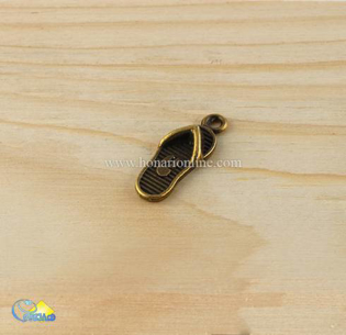 زیورآلات،ساخت زیوآلات دست ساز،وسایل مورد نیاز ساخت زیورآلات،فروش انواع لوازم مورد نیاز ساخت زیورآلات مانند:انواع پلاک و آویز،حلقه و میخ،پیچ و بست،انواع نخ،انواع مروارید وصدف در فروشگاه هنری آنلاین،خرید انواع پلاک و آویز،لوازم ساخت زیورآلات از کجا بخرم،قیمت لوازم ساخت زیورآلات،فروش انواع پلاک دستبند،فروش آویز در طرح های متنوع،ساخت زیورآلات دست ساز،هنری،فروش لوازم هنری،انواع لوازم هنری،هنری آنلاین،فروشگاه اینترنتی هنری آنلاین