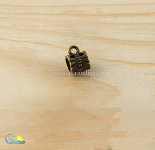 زیورآلات،ساخت زیوآلات دست ساز،وسایل مورد نیاز ساخت زیورآلات،فروش انواع لوازم مورد نیاز ساخت زیورآلات مانند:انواع پلاک و آویز،حلقه و میخ،پیچ و بست،انواع نخ،انواع مروارید وصدف در فروشگاه هنری آنلاین،خرید انواع پلاک و آویز،لوازم ساخت زیورآلات از کجا بخرم،قیمت لوازم ساخت زیورآلات،فروش انواع پلاک دستبند،فروش آویز در طرح های متنوع،ساخت زیورآلات دست ساز،هنری،فروش لوازم هنری،انواع لوازم هنری،هنری آنلاین،فروشگاه اینترنتی هنری آنلاین