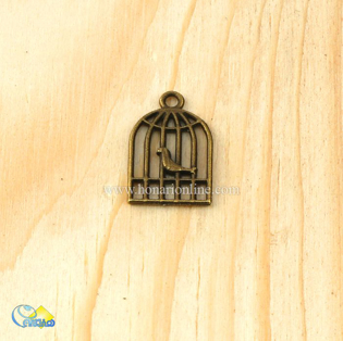 زیورآلات،ساخت زیوآلات دست ساز،وسایل مورد نیاز ساخت زیورآلات،فروش انواع لوازم مورد نیاز ساخت زیورآلات مانند:انواع پلاک و آویز،حلقه و میخ،پیچ و بست،انواع نخ،انواع مروارید وصدف در فروشگاه هنری آنلاین،خرید انواع پلاک و آویز،لوازم ساخت زیورآلات از کجا بخرم،قیمت لوازم ساخت زیورآلات،فروش انواع پلاک دستبند،فروش آویز در طرح های متنوع،ساخت زیورآلات دست ساز،هنری،فروش لوازم هنری،انواع لوازم هنری،هنری آنلاین،فروشگاه اینترنتی هنری آنلاین